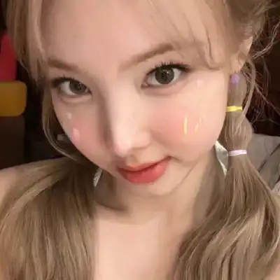 董萱